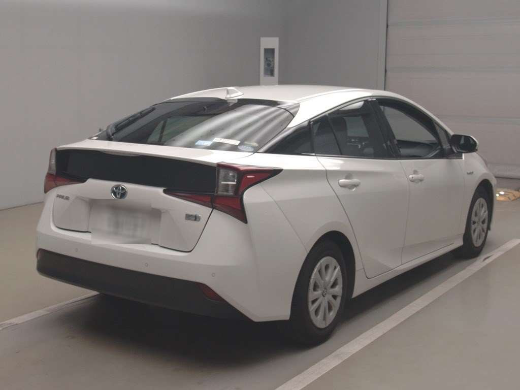 2019 Toyota Prius ZVW51[1]