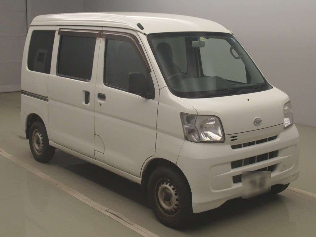 2016 Daihatsu Hijet Cargo S321V[2]