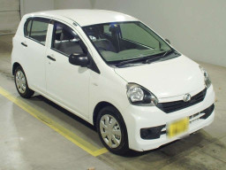 2016 Daihatsu Mira es