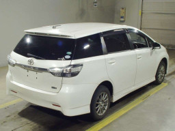 2016 Toyota Wish