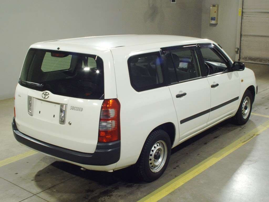 2013 Toyota Succeed Van NCP55V[1]