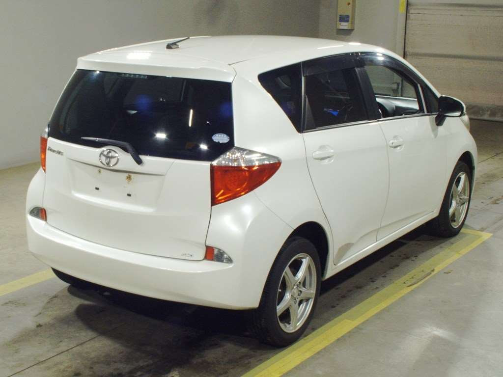 2012 Toyota Ractis NCP125[1]