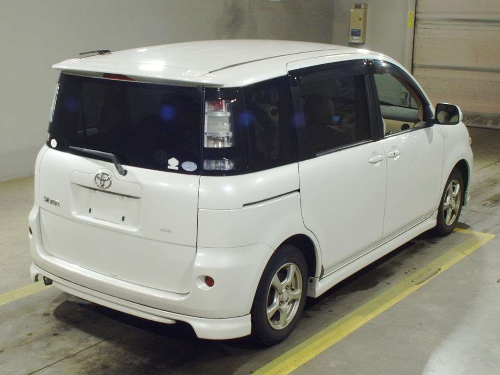 2012 Toyota Sienta NCP85G[1]