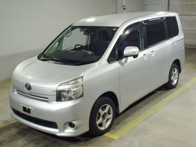 2009 Toyota Voxy