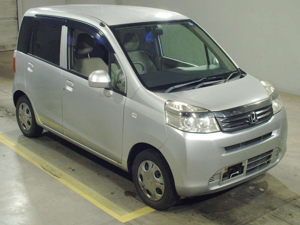 2011 Honda Life JC1[2]