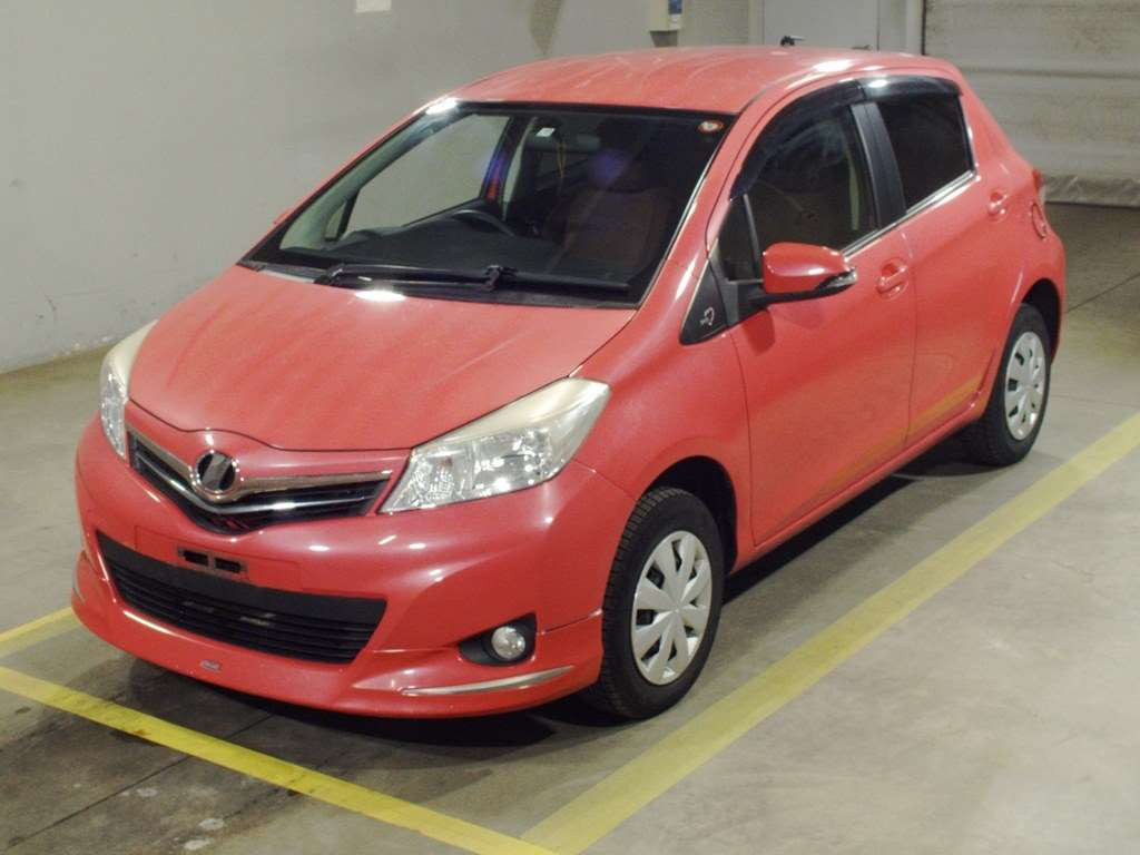 2013 Toyota Vitz NSP135[0]