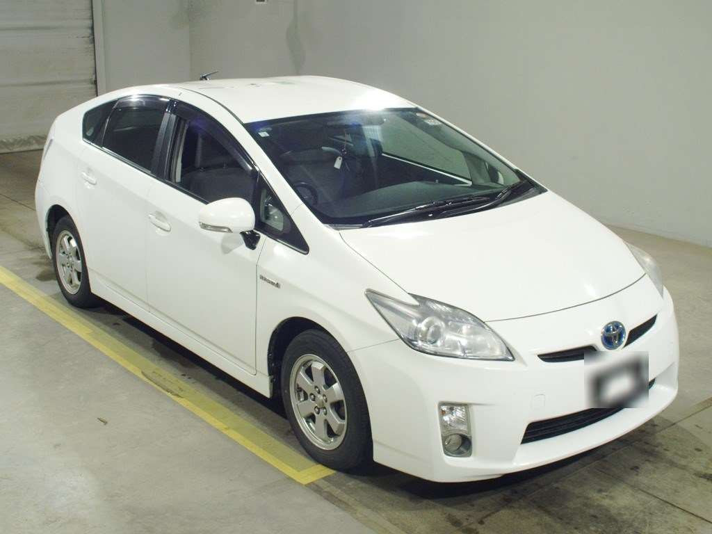 2011 Toyota Prius ZVW30[2]