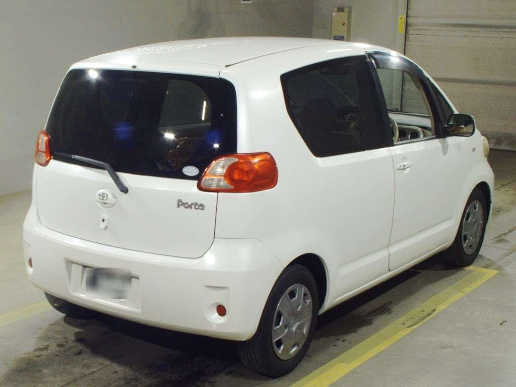 2006 Toyota Porte NNP15[1]