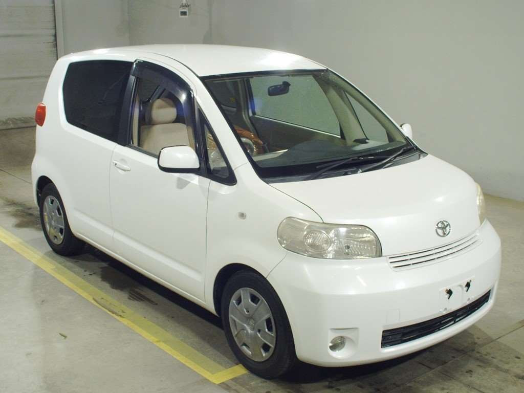 2006 Toyota Porte NNP15[2]