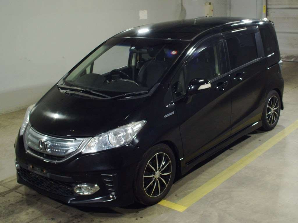 2013 Honda Freed hybrid GP3[0]