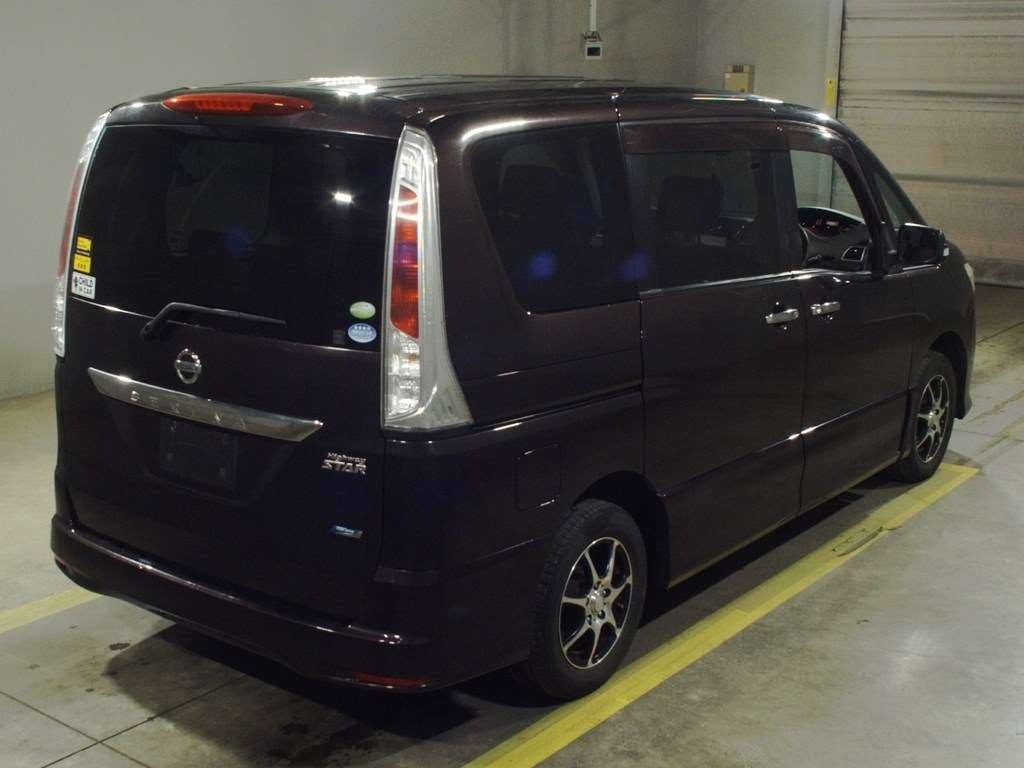 2011 Nissan Serena FNC26[1]