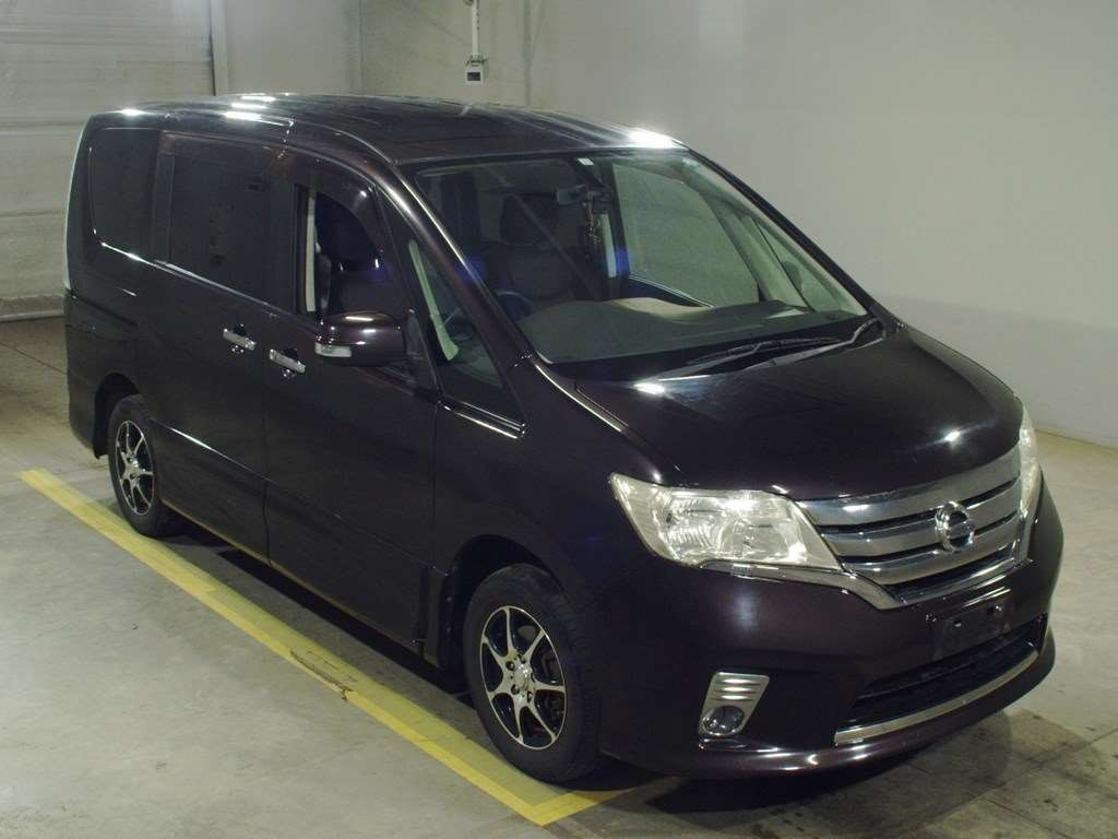 2011 Nissan Serena FNC26[2]