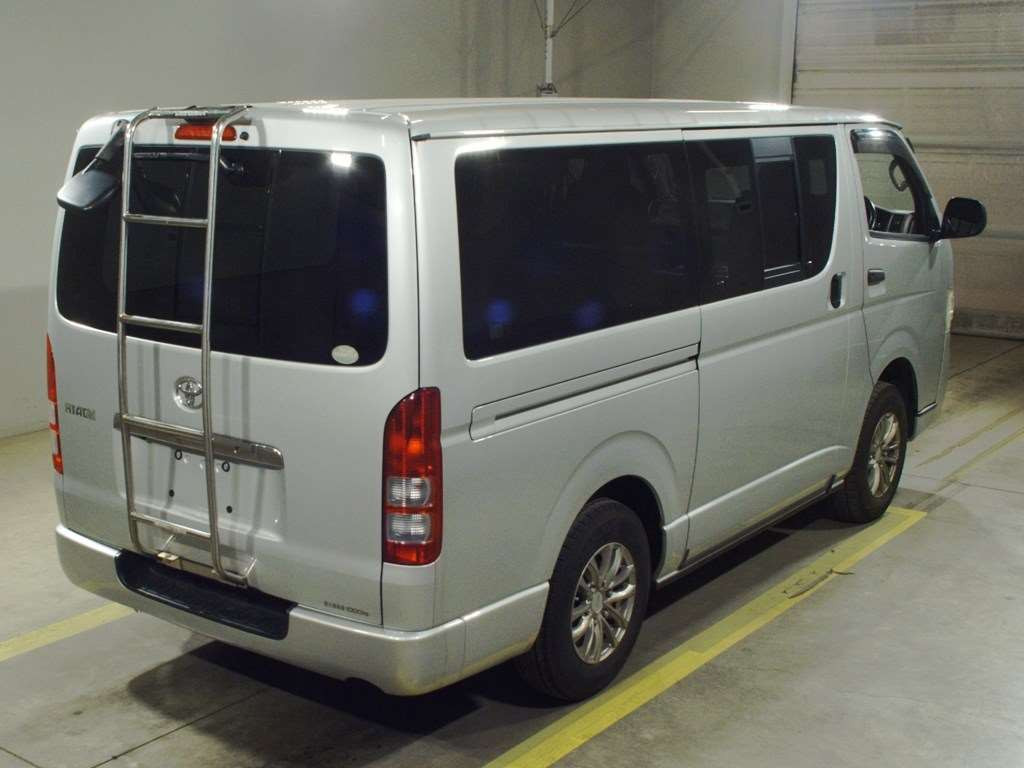 2010 Toyota Hiace Van KDH206V[1]