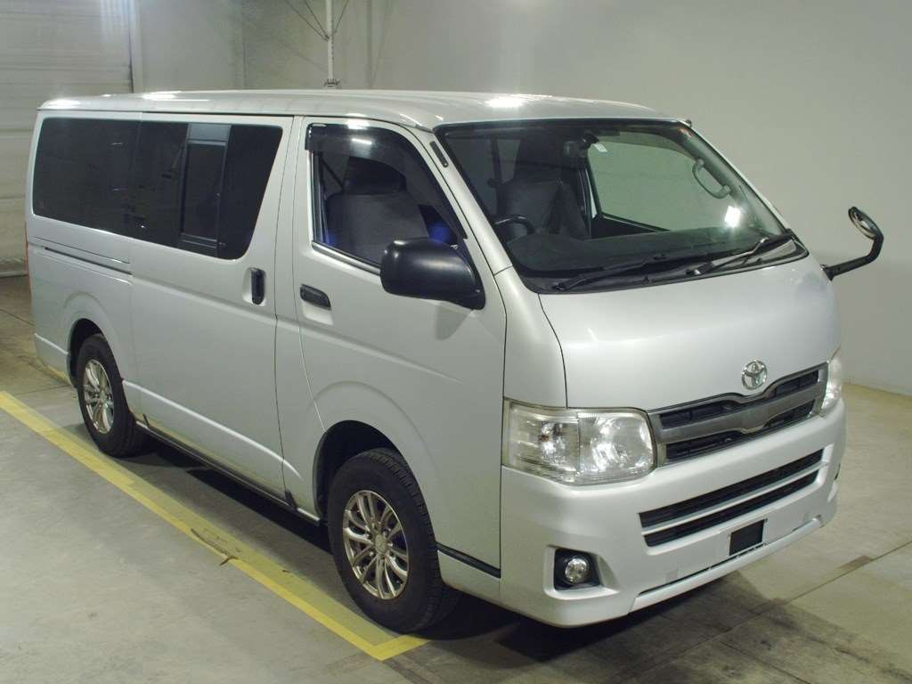 2010 Toyota Hiace Van KDH206V[2]