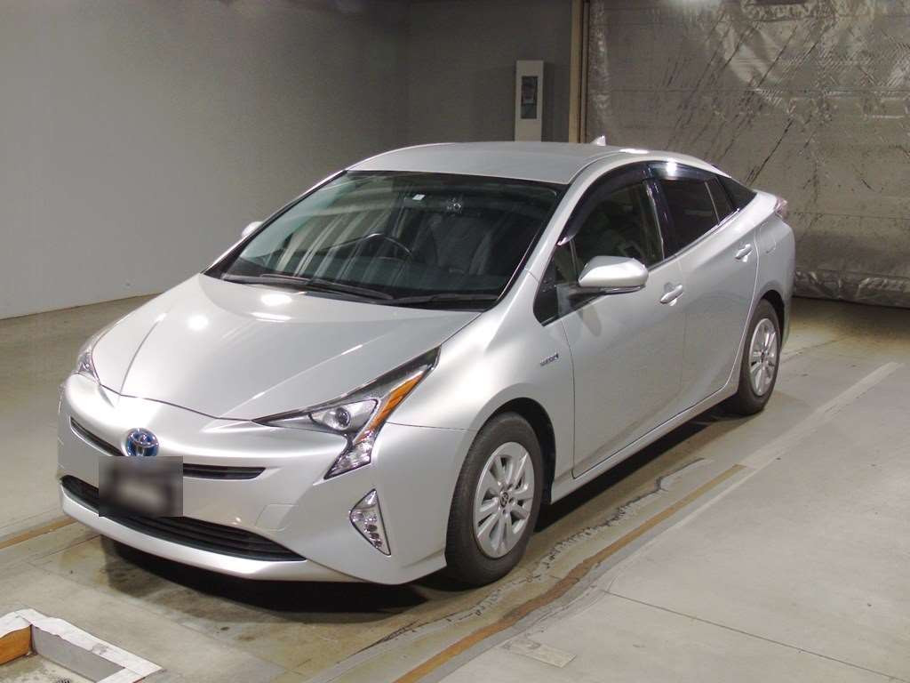 2016 Toyota Prius ZVW50[0]