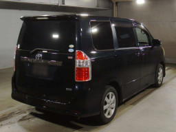 2009 Toyota Noah