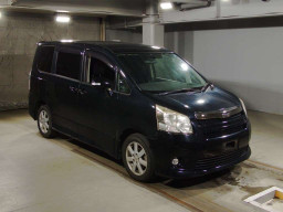 2009 Toyota Noah