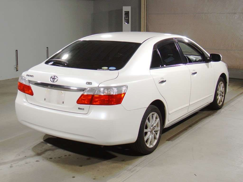 2010 Toyota Premio ZRT261[1]