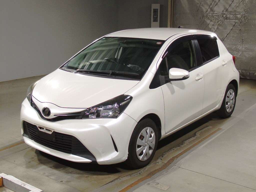 2016 Toyota Vitz KSP130[0]