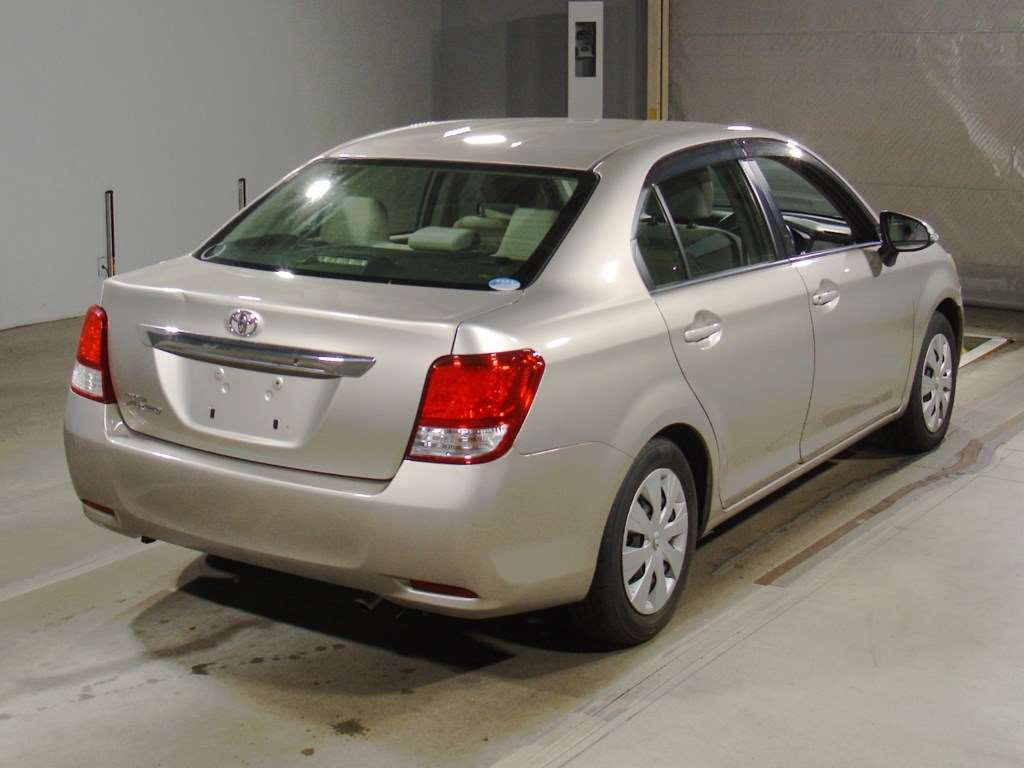 2012 Toyota Corolla Axio NZE161[1]