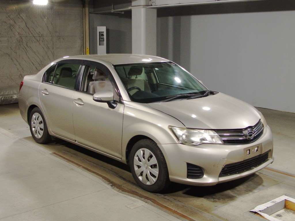 2012 Toyota Corolla Axio NZE161[2]