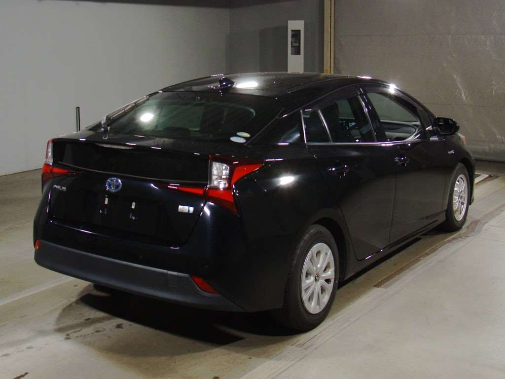 2020 Toyota Prius ZVW51[1]