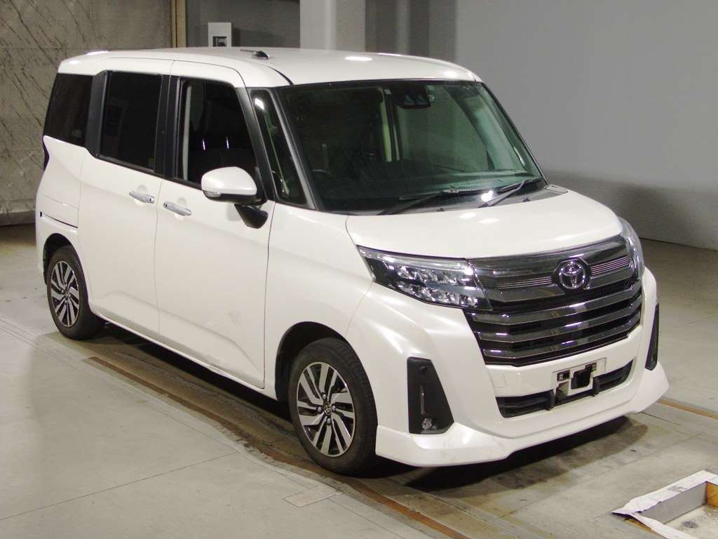 2020 Toyota Roomy M900A[2]