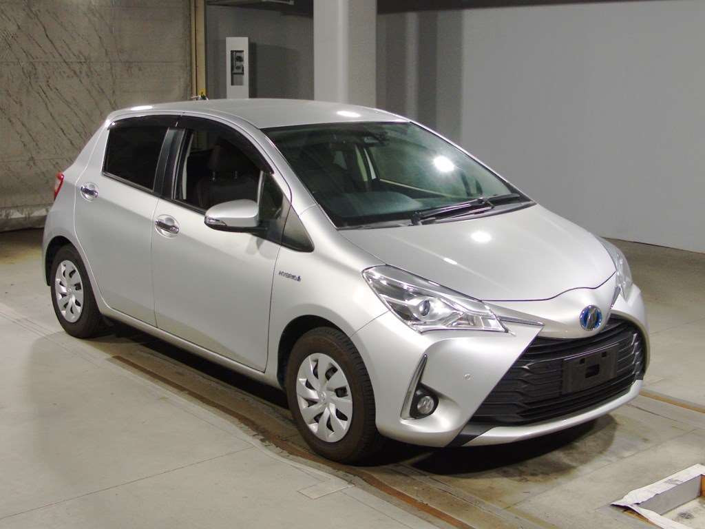 2019 Toyota Vitz NHP130[2]