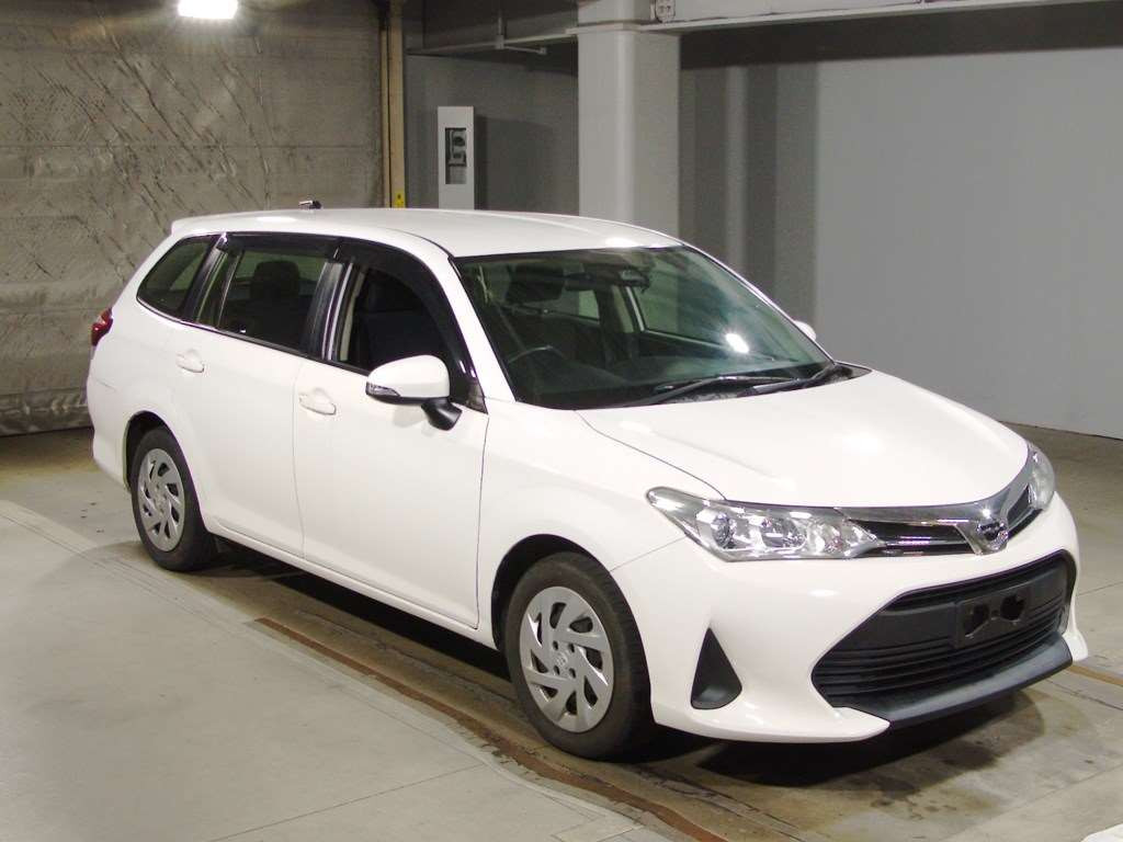 2018 Toyota Corolla Fielder NRE161G[2]