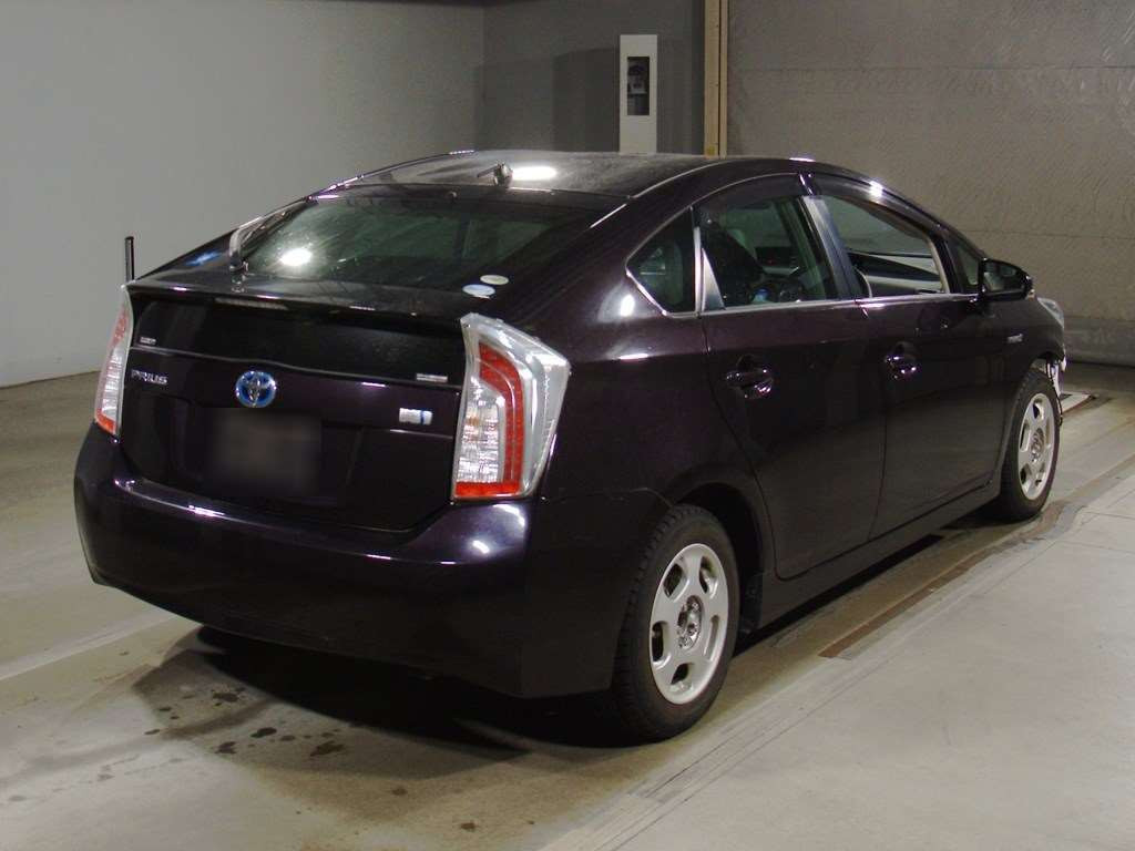 2014 Toyota Prius ZVW30[1]