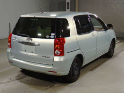 2005 Toyota Raum