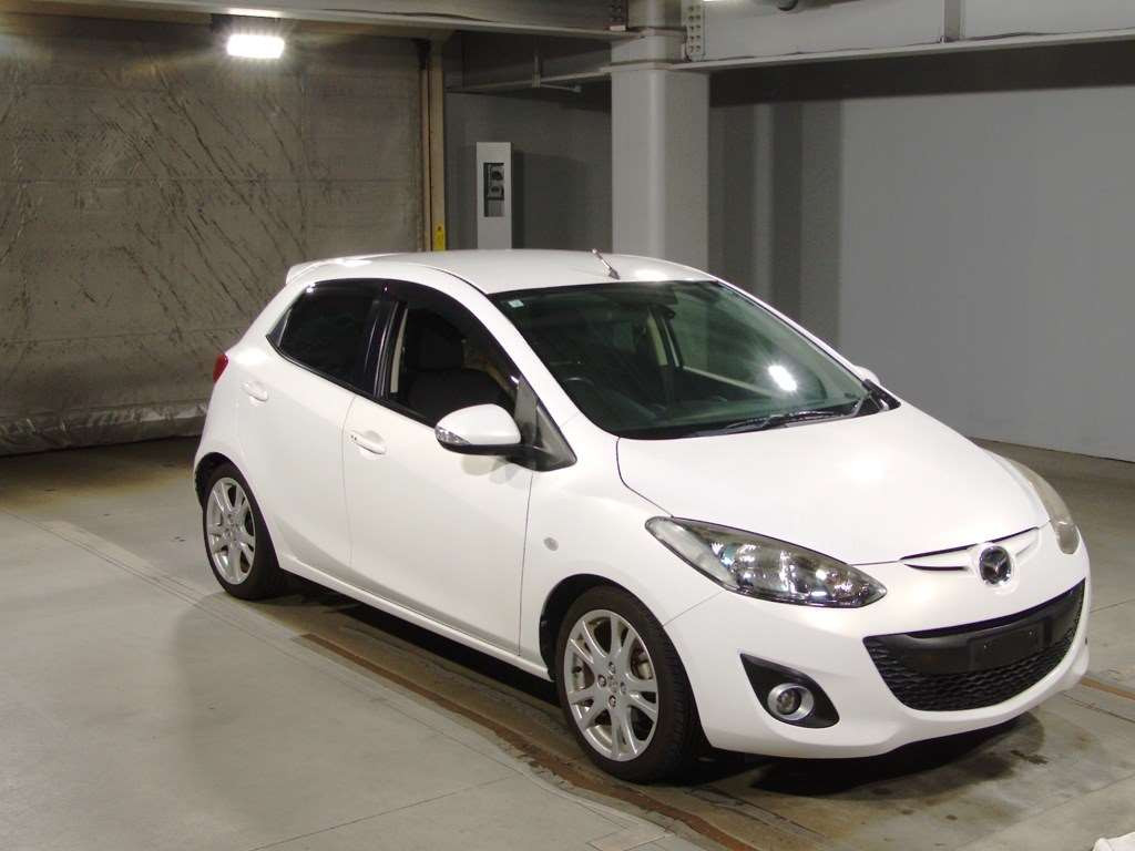 2013 Mazda Demio DEJFS[2]