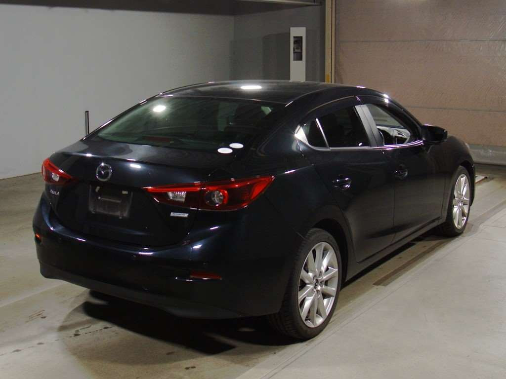 2017 Mazda Axela BM5FP[1]