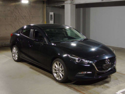 2017 Mazda Axela