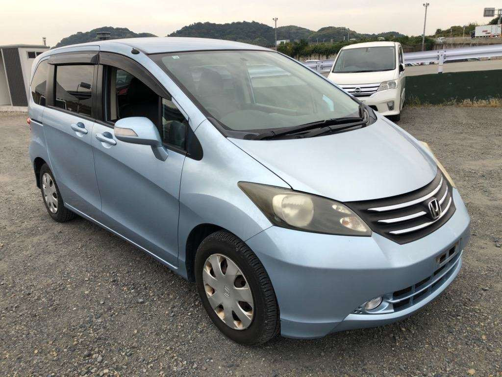 2008 Honda Freed GB3[2]