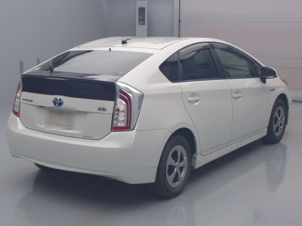 2014 Toyota Prius ZVW30[1]