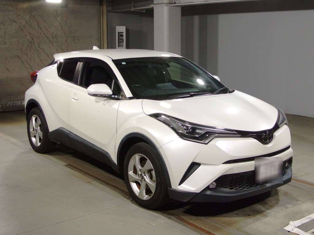 2019 Toyota C-HR NGX50[2]