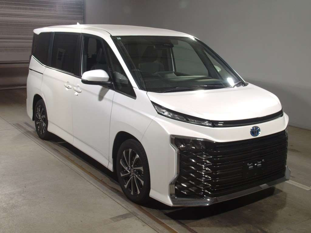 2024 Toyota Voxy ZWR90W[2]