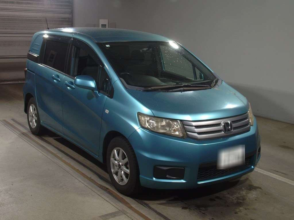 2010 Honda Freed Spike GB3[2]