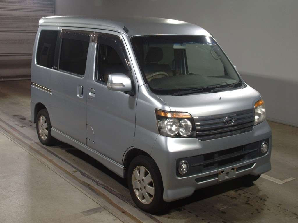 2014 Daihatsu Atrai Wagon S321G[2]