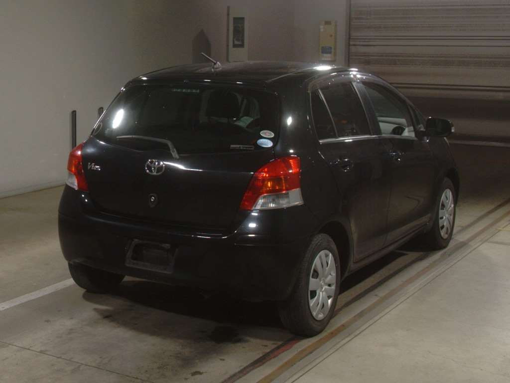 2009 Toyota Vitz SCP90[1]