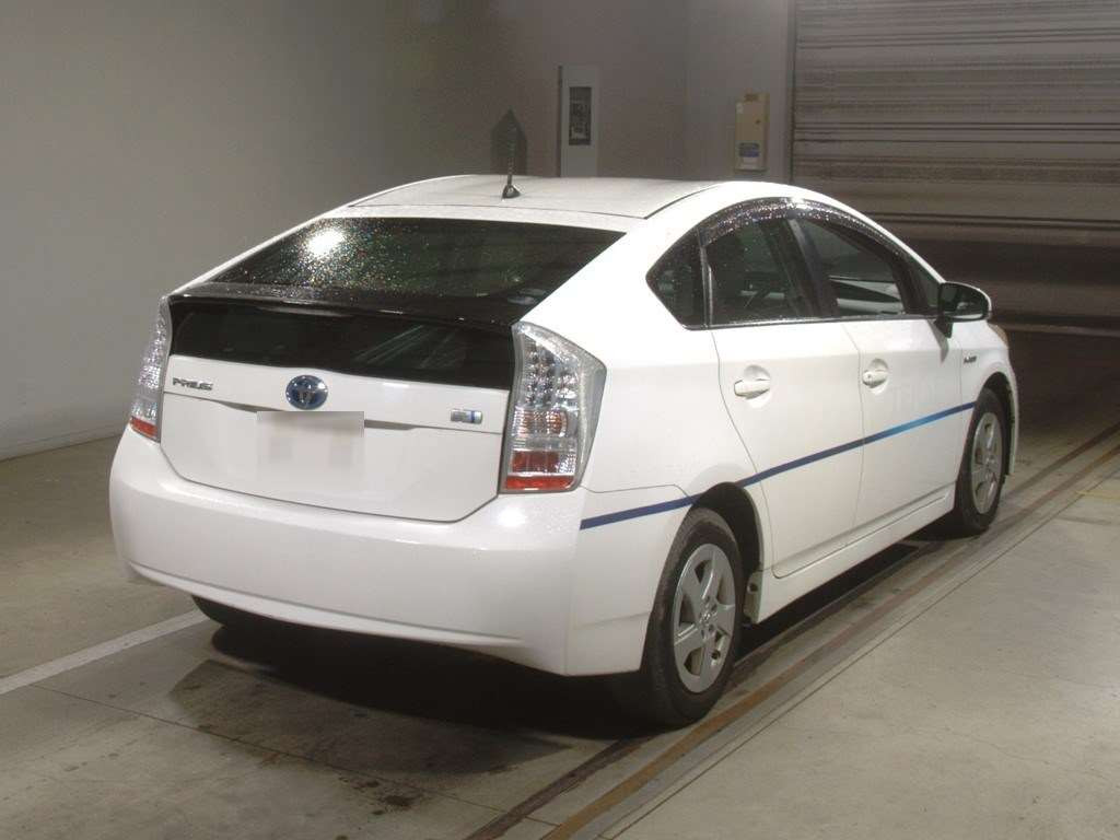 2011 Toyota Prius ZVW30[1]