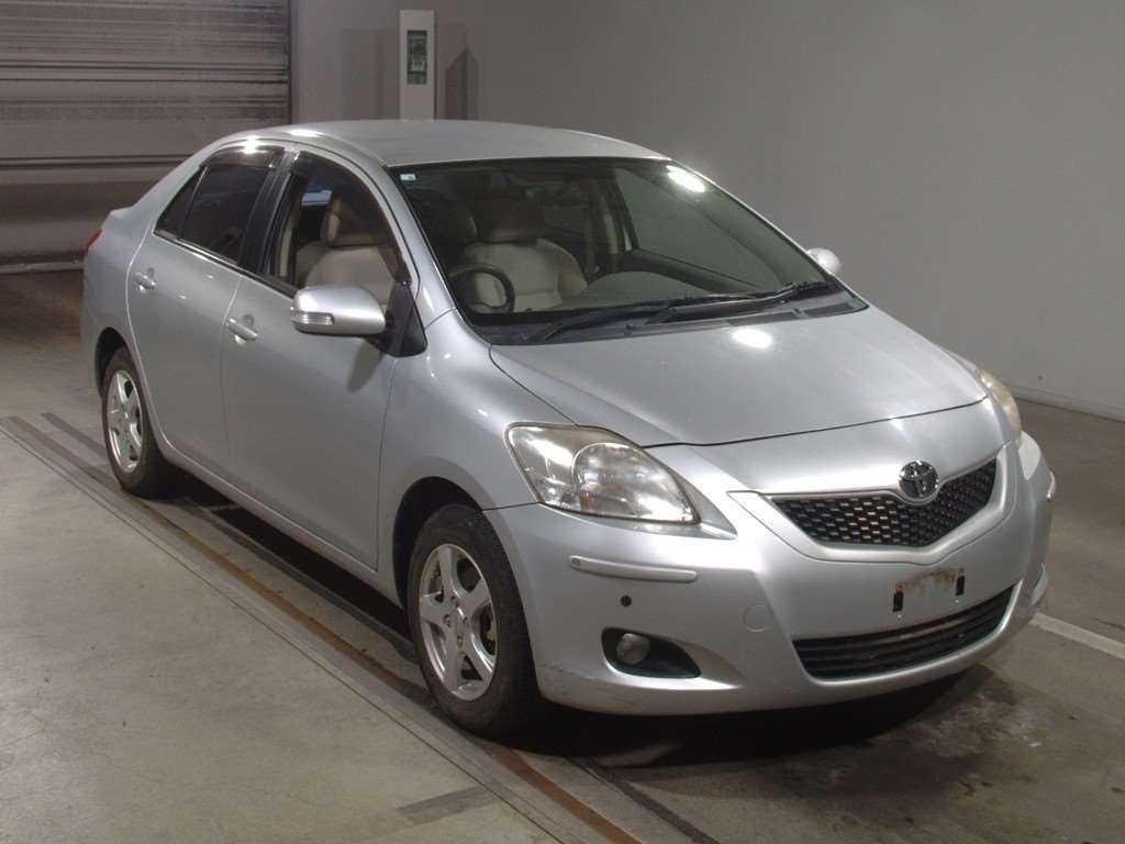 2010 Toyota Belta SCP92[2]