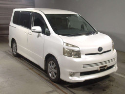 2008 Toyota Voxy