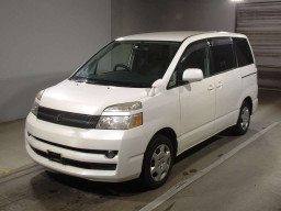 2006 Toyota Voxy