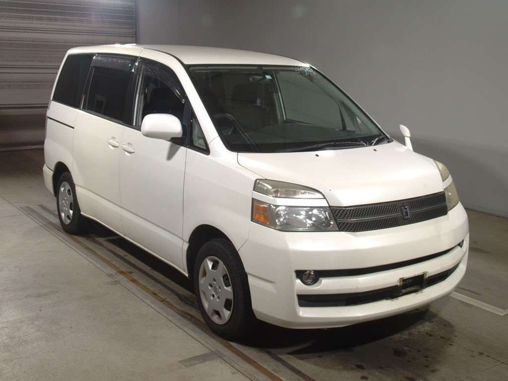 2006 Toyota Voxy AZR60G[2]