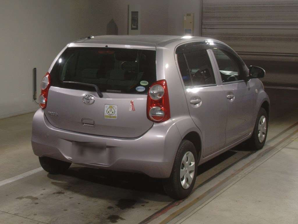 2012 Toyota Passo KGC30[1]