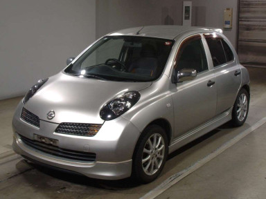 2004 Nissan March