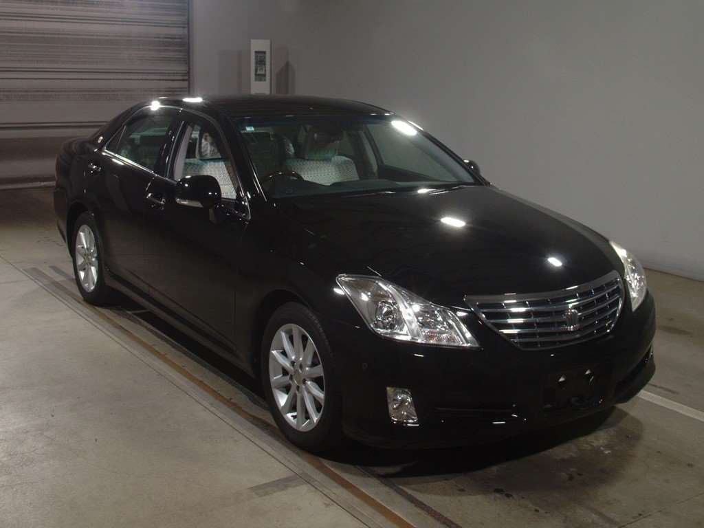 2008 Toyota Crown GRS202[2]