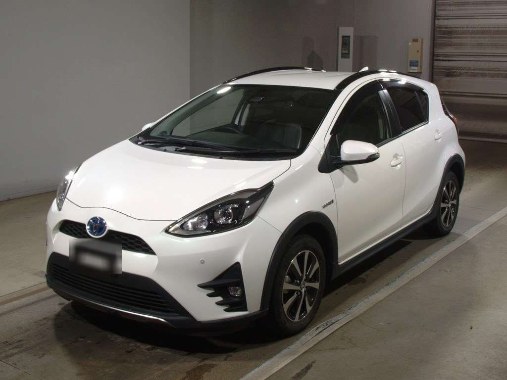 2017 Toyota Aqua NHP10H[0]